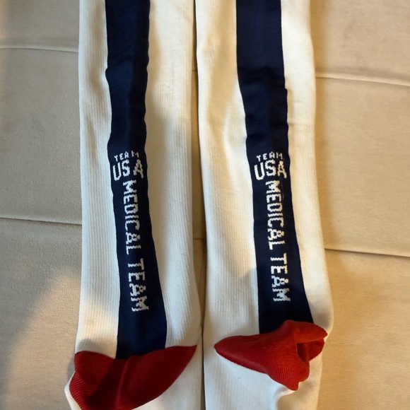 FIGS Compression socks - Picture 4 of 7